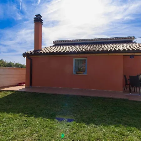 Mit Privatpool Fuer 5 Personen Ca 80 Qm In Loborika, Istrien Suedkueste Von Istrien * Loborika