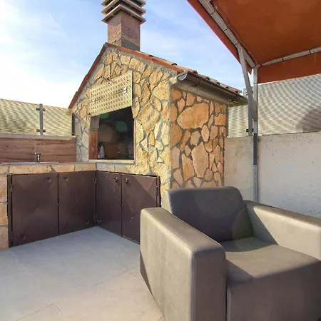 Mit Privatpool Fuer 5 Personen Ca 80 Qm In Loborika, Istrien Suedkueste Von Istrien